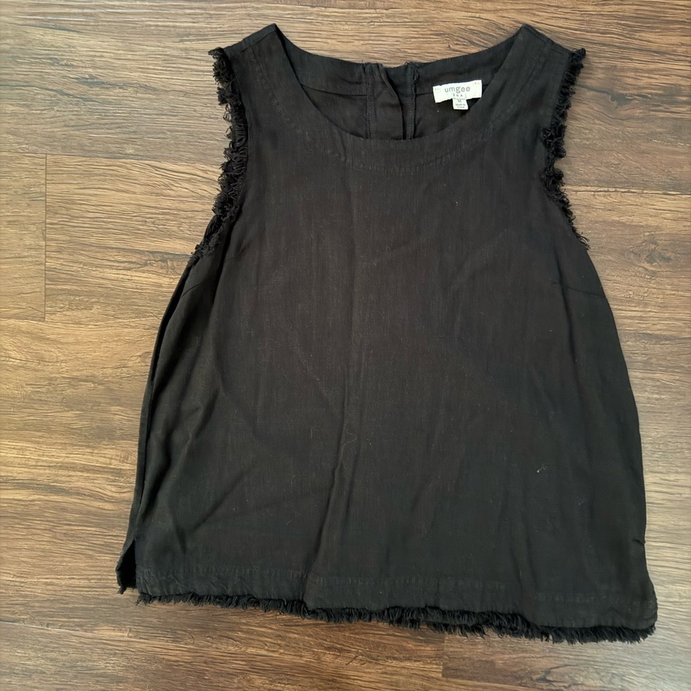 Umgee Linen Blend Sleeveless Tank Top Button Back Closure Frayed Edges Black Med - Picture 2 of 5